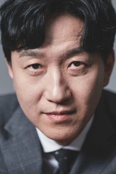 Yoon Se-woong interpreta Golf Club Member / Airplane Passenger