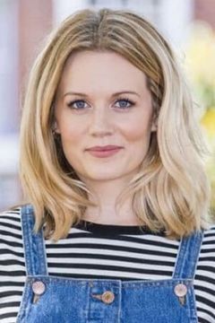 Cara Theobold interpreta Alice Durand