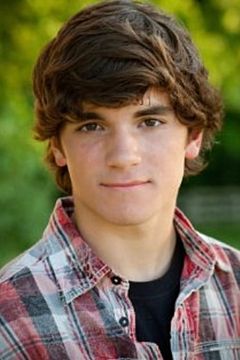 Tyler von Tagen interpreta Young Richard Stoker