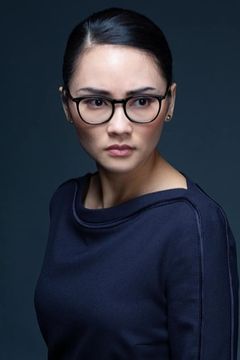 Mai Duong Kieu interpreta Nurse