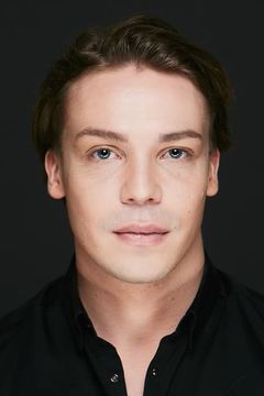 Denisas Kolomyckis interpreta Igor, The Shnyr