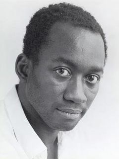 Joseph Mydell interpreta Nakitanda
