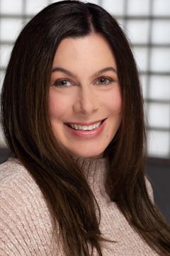 Heather Fairbanks interpreta Scrub Nurse (uncredited)