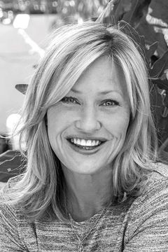 Joey Lauren Adams interpreta Gwen Turner