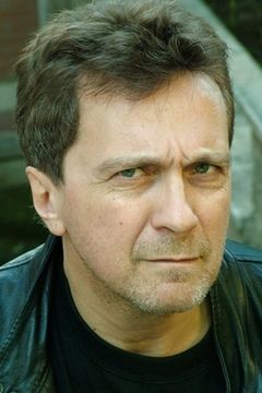 Antonio Covatta interpreta Sherlock Holmes