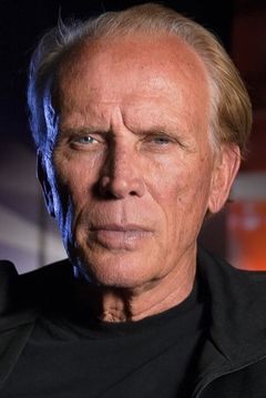 Peter Weller interpreta Costello
