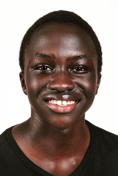 Tut Nyuot interpreta Tyrone