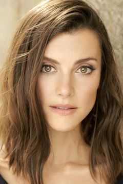 Emma Lahana interpreta Zoe