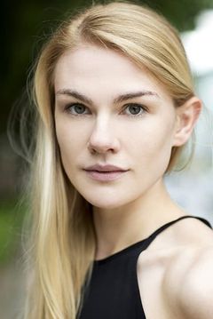 Eleanor Williams interpreta Teenage Girl