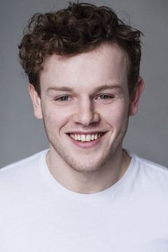 Callum Woodhouse interpreta Tristan Farnon