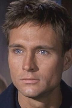 John Phillip Law interpreta John
