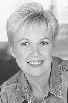 Alice Niedermair interpreta Wards Island Nurse