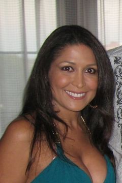 Yomary Cruz interpreta Latinx Anchor