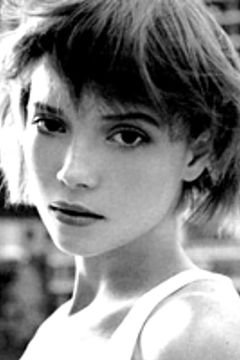 Lisa Pace interpreta Hot Girl