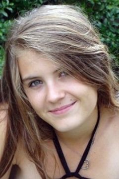 Marine Laporte interpreta Britney (uncredited)