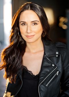 Jessica Martin del Campo interpreta Female Drug Dealer