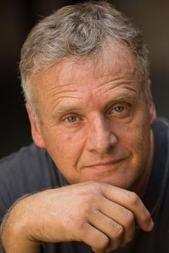 Martin Jacobs interpreta Constable Walker
