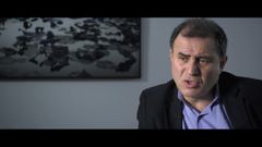 Nouriel Roubini interpreta Self - Professor, NYU Business School