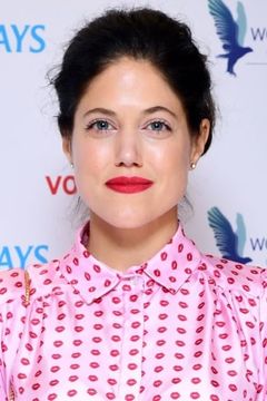 Charity Wakefield interpreta Marianne Dashwood