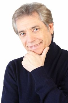Nino D'Angelo interpreta Nino