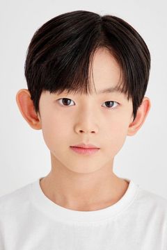 Han Ji-an interpreta Seo Go-myung (child)