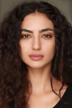 Medalion Rahimi interpreta Special Agent Fatima Namazi