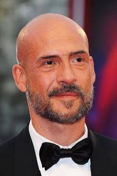 Gianmarco Tognazzi interpreta Giuseppe