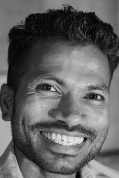 Vasanth Selvam interpreta Colonel Cheran