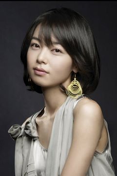 Lim Hyun-kyung interpreta yoga teacher (uncredited)