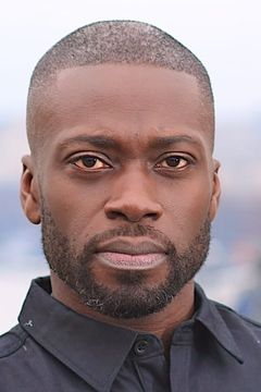 Ortis Deley interpreta Lake Hotel Police Officer