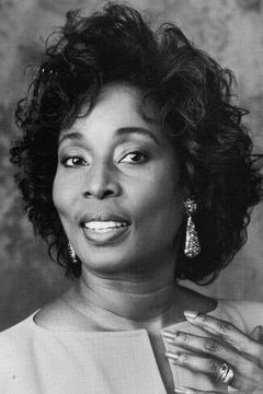 Madge Sinclair interpreta Queen Aoleon