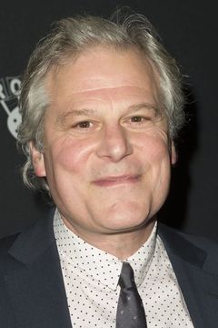 Bruce Altman interpreta Mitchell Berger