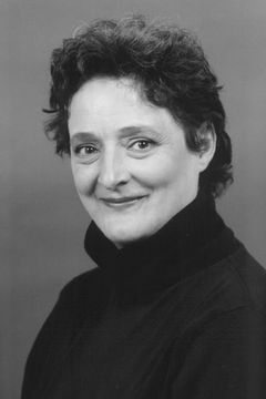 Nancy Robinette interpreta Mrs. Gabor
