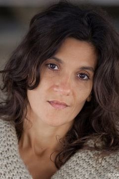 Emmanuelle Rivière interpreta Gwenaëlle, patronne crêperie
