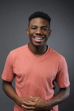 Brandon Gilpin interpreta Teenager
