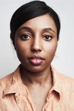 Ani Nelson interpreta Cigarette girl