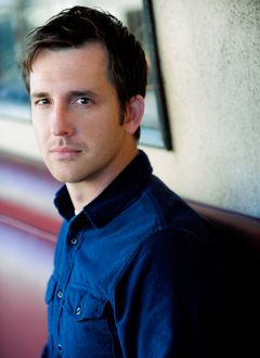 Matt Shallenberger interpreta Berg