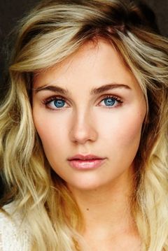 Clare Bowen interpreta Pam