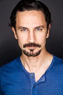 Dean Schaller interpreta Jack MacKenzie Jr.