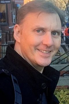 Scott Nicholson interpreta Cop