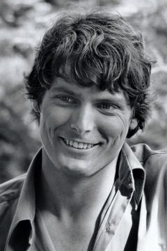 Christopher Reeve interpreta Dr. Alan Chaffee
