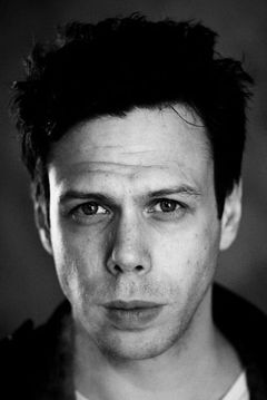 Konstantin Shavlovsky interpreta Guest at the Party