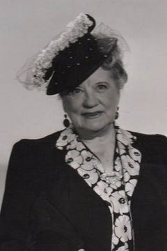 May Beatty interpreta Woman (uncredited)