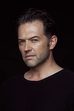 Atanas Srebrev interpreta Horst