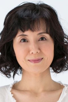 Sanae Miyata interpreta Naomi Togashi