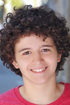 Joseph Paul Kennedy interpreta Todd