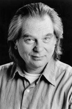 Leon Rippy interpreta Tom Nutta