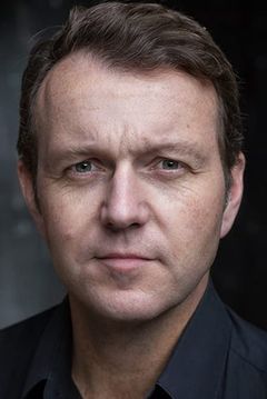 Tim Beckmann interpreta Captain Antilles