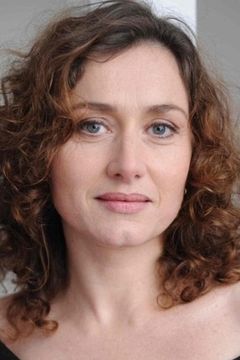 Agathe Dronne interpreta Sophie