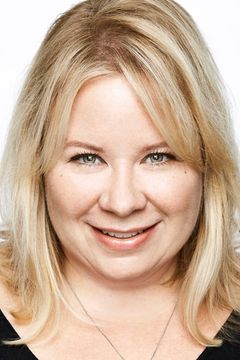 Julie Plec interpreta Party Guest (voice) (uncredited)